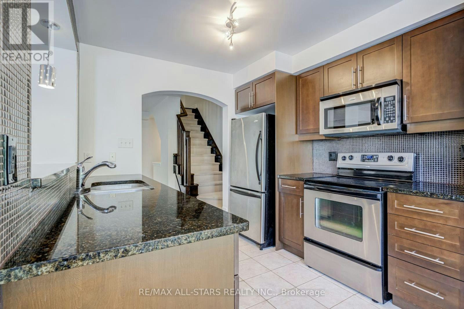 38 Muston Lane, Whitchurch-Stouffville, ON, L4A 0P9 - 14