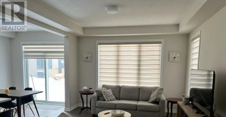 523 Flagstaff Drive, Ottawa, ON, K2J 6S7 - 7