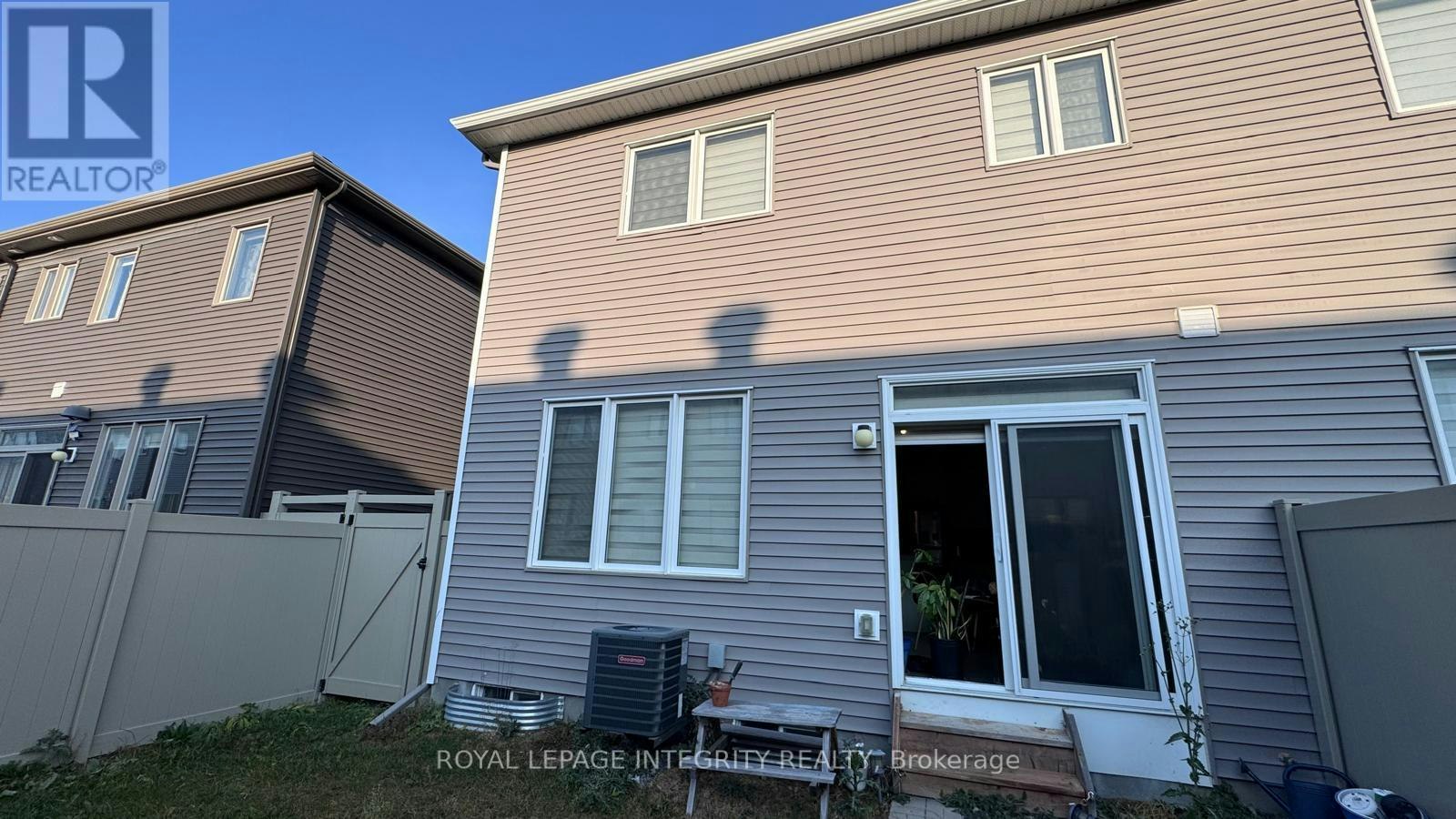 523 Flagstaff Drive, Ottawa, ON, K2J 6S7 - 3