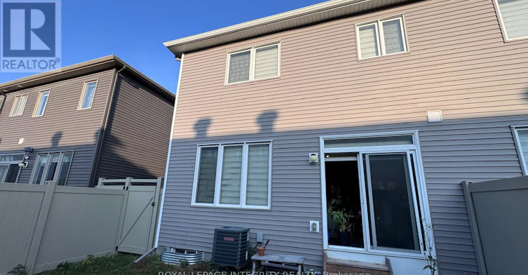 523 Flagstaff Drive, Ottawa, ON, K2J 6S7 - 3