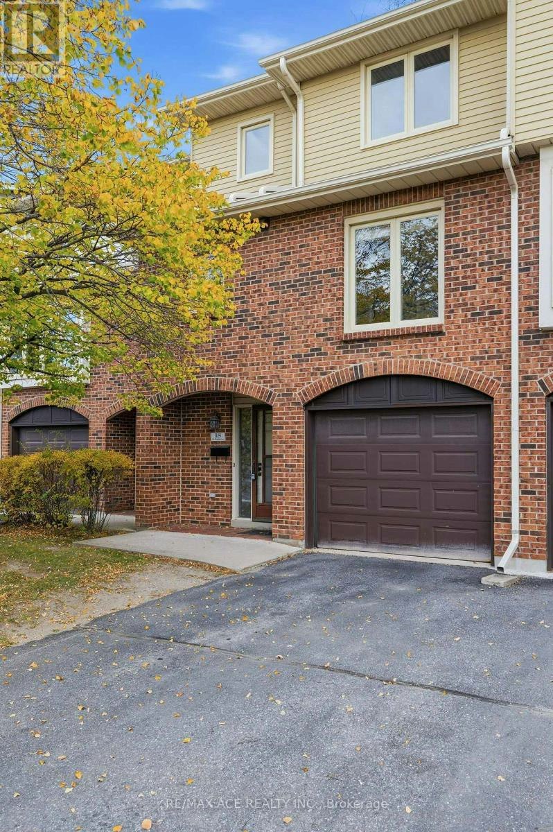 18-115 Wright Crescent, Kingston, ON, K7L 4T8