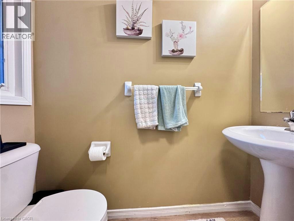 1371 Countrystone Drive, Kitchener, ON, N2N 3R8 - 13
