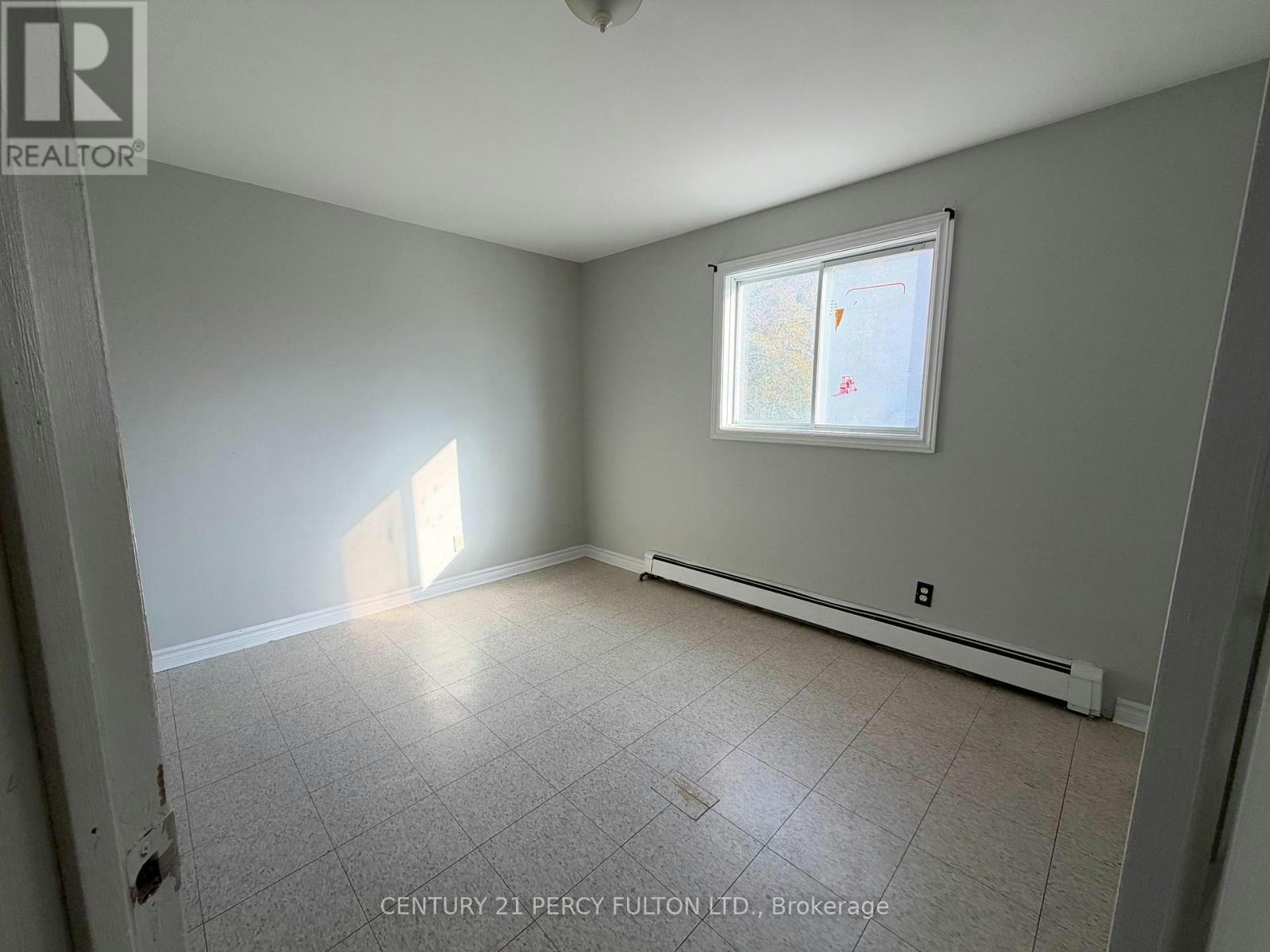 86 Brock Street E, Oshawa, ON, L1G 1S1 - 12