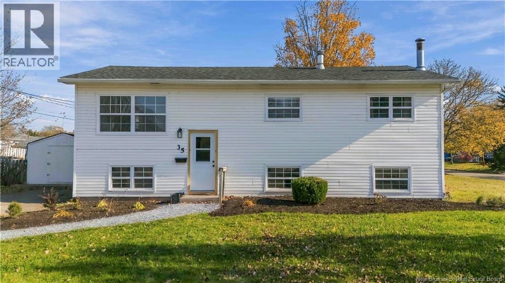 35 Inverness Crescent, Riverview, NB, E1B 3Z6