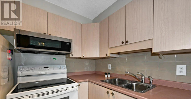 701-3 Apple Street, Brockville, ON, K6V 4X5 - 16