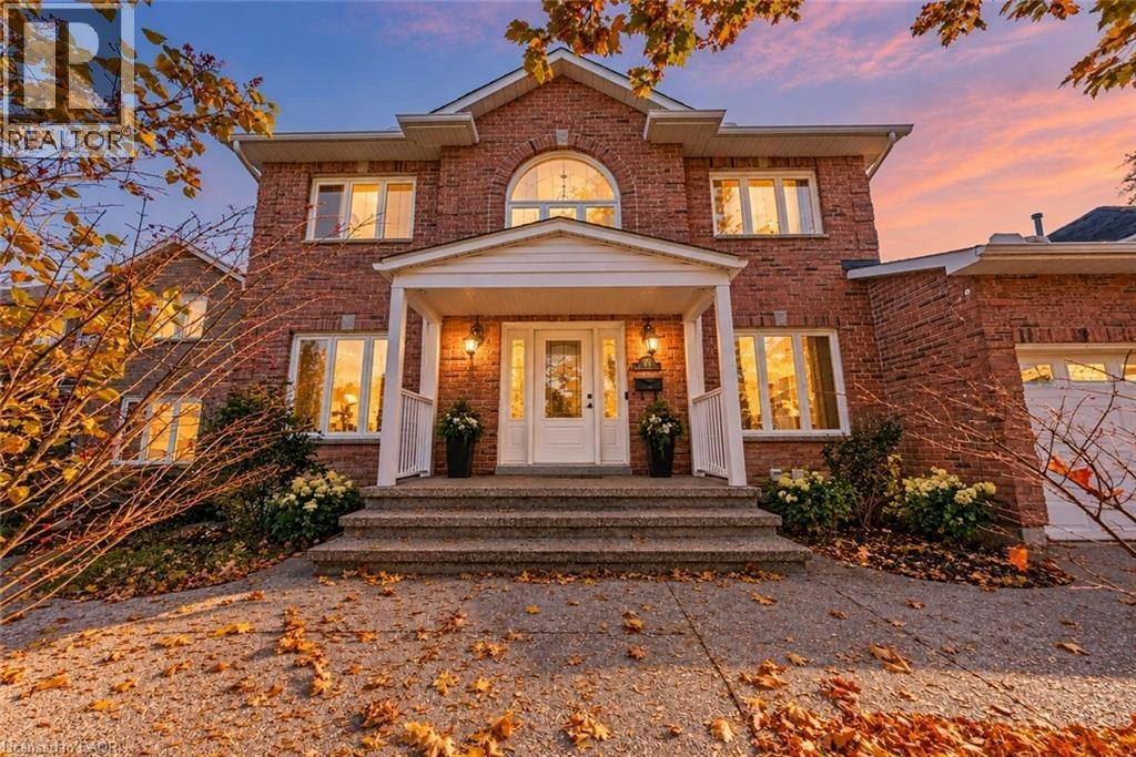 21 Moss Boulevard, Hamilton, ON, L9H 6S3