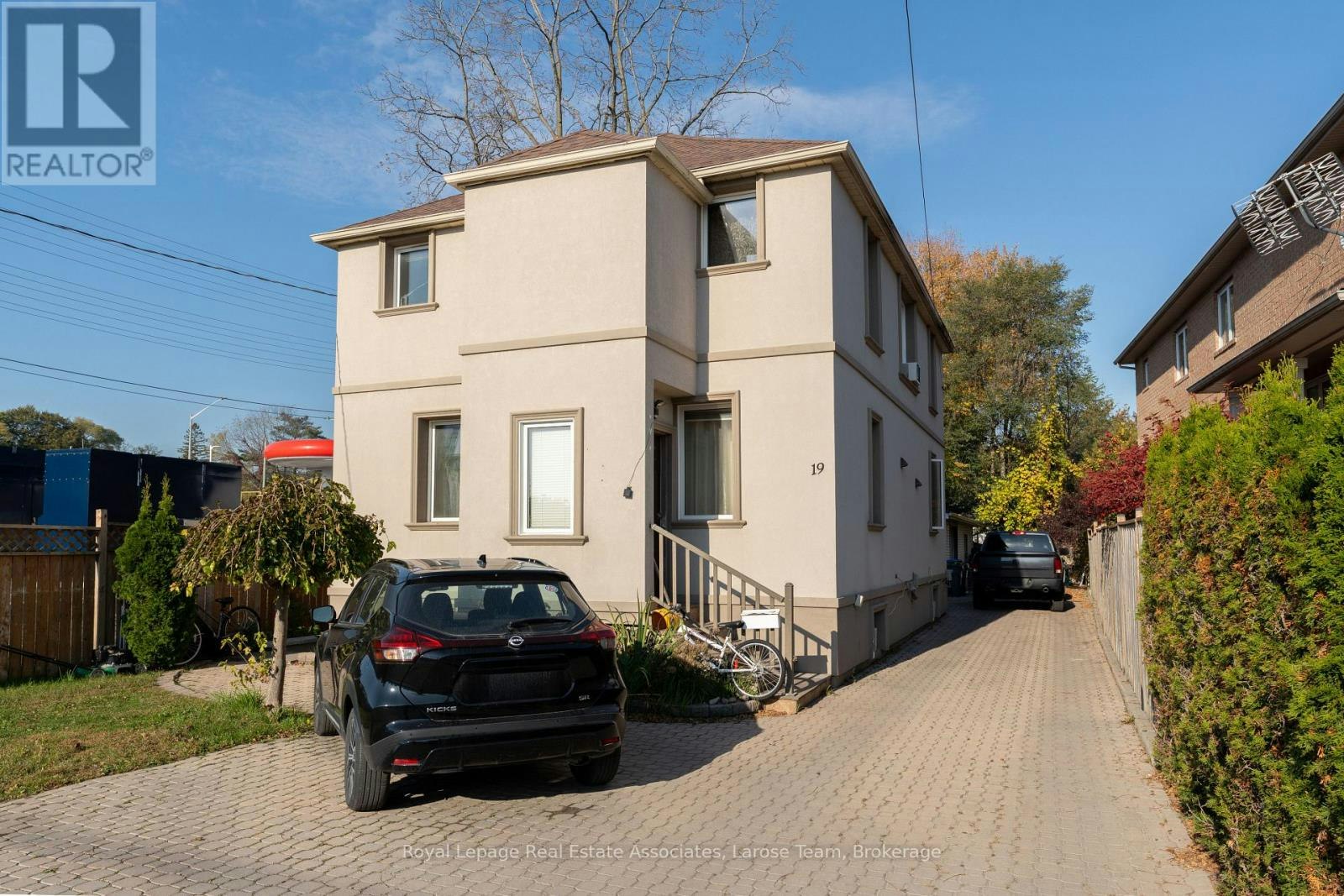 19 Troy Street, Mississauga, ON, L5G 1S6