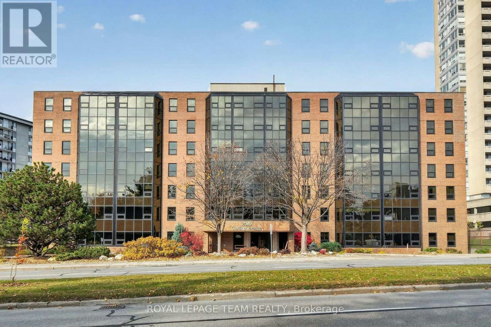 210-2019 Carling Avenue, Ottawa, ON, K2A 4A2