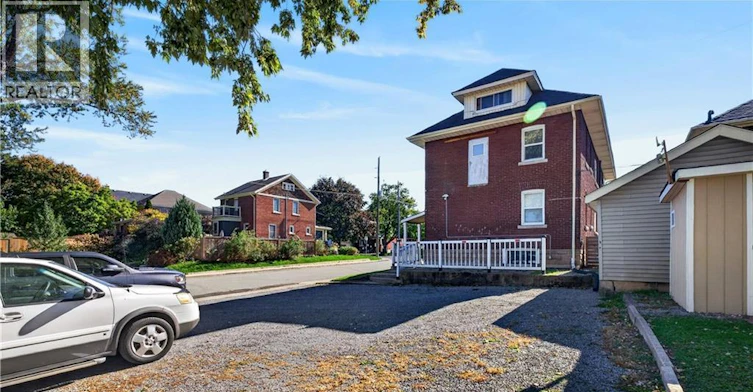 Lower-4961 Armoury Street, Niagara Falls, ON, L2E 1T3 - 4