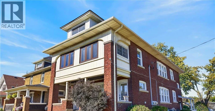 Lower-4961 Armoury Street, Niagara Falls, ON, L2E 1T3