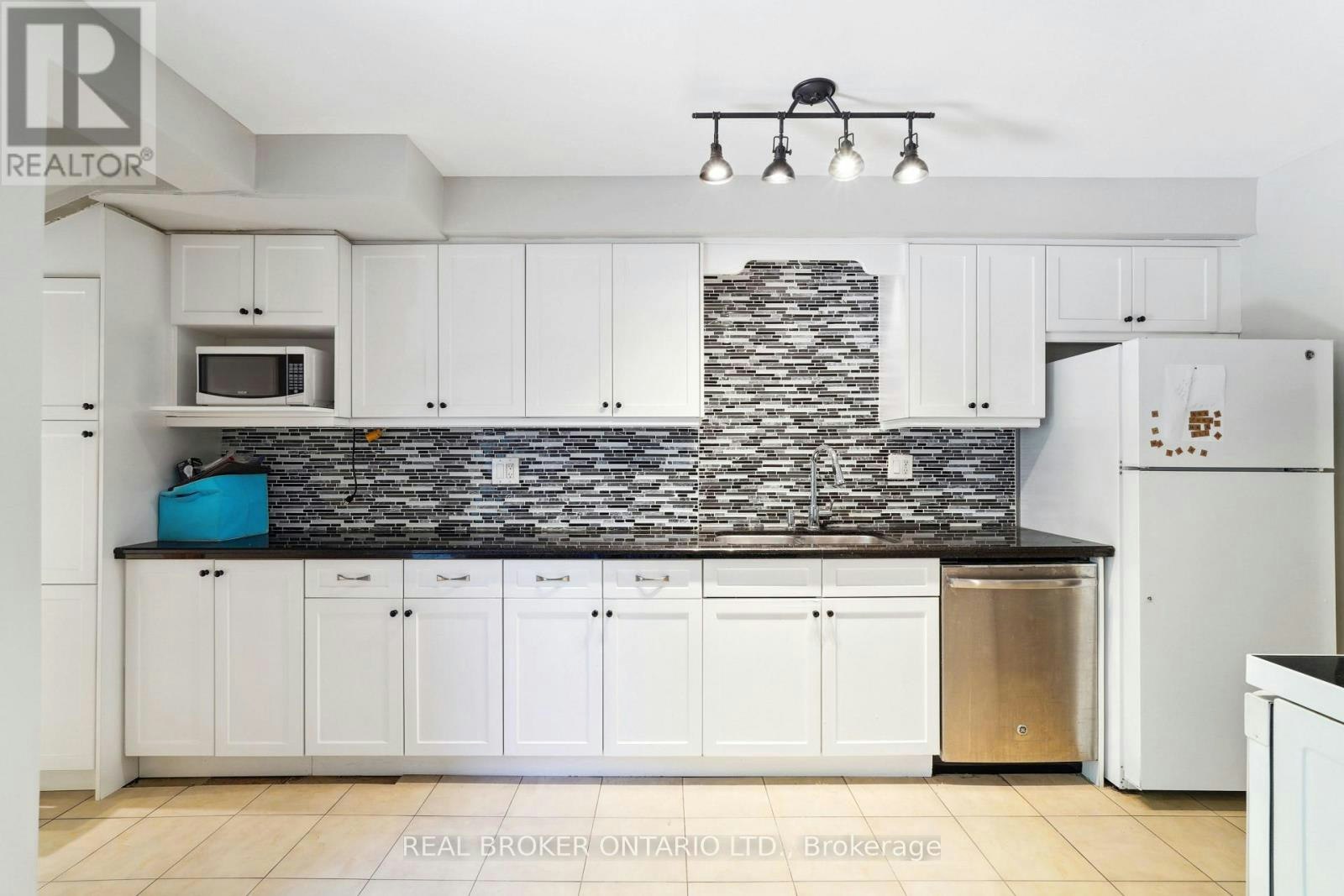 134 Moore Avenue, Toronto, ON, M4T 1V8 - 7