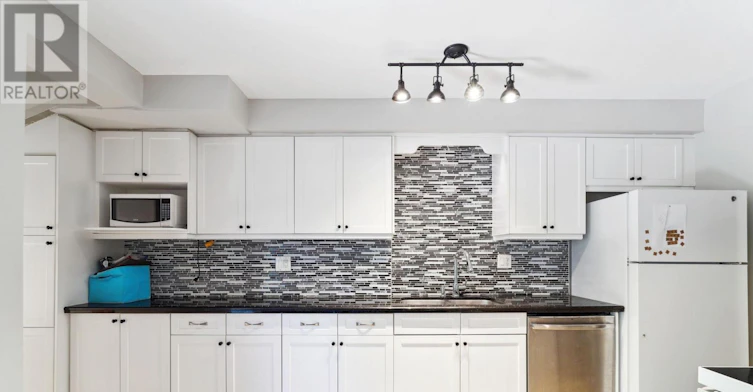 134 Moore Avenue, Toronto, ON, M4T 1V8 - 7