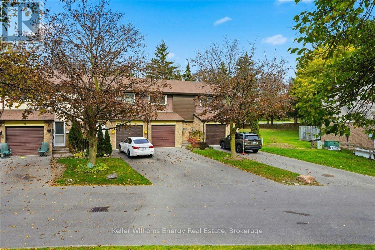 10-945 Burns Street W, Whitby, ON, L1N 6J5