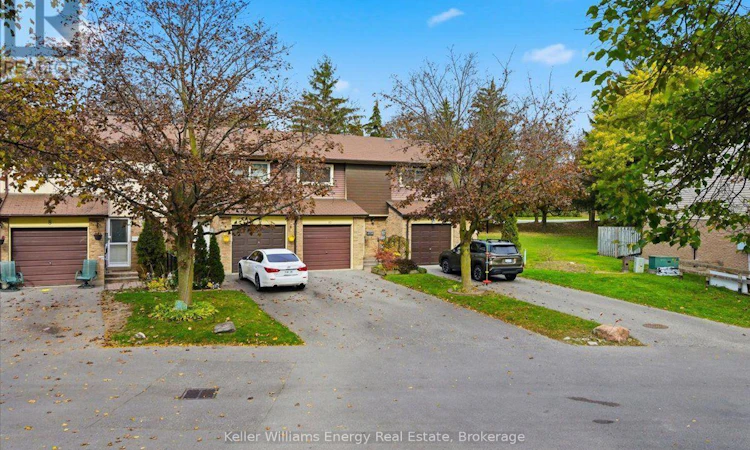 10-945 Burns Street W