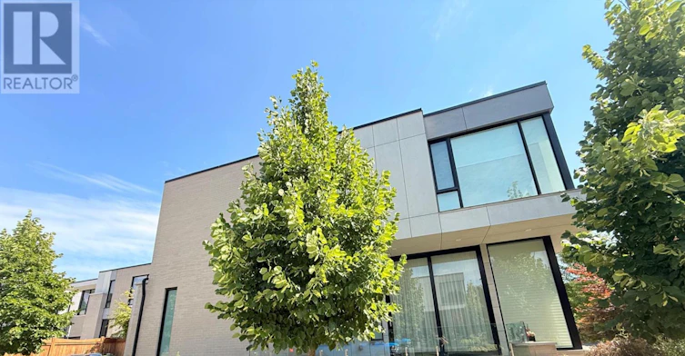 9 Fairmeadow Avenue, Toronto, ON, M2P 0A5