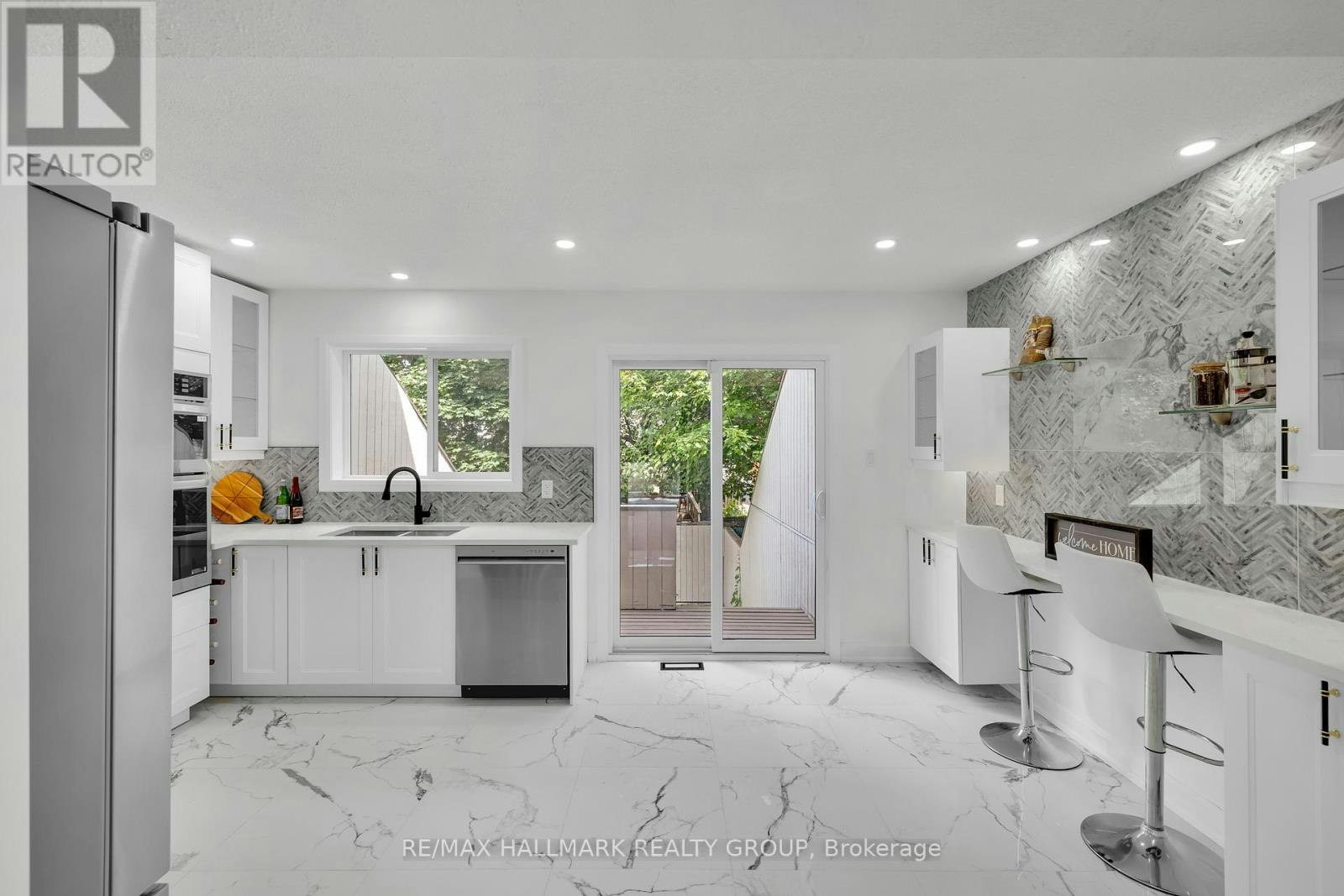 213 Booth Street, Ottawa, ON, K1R 7V4 - 16