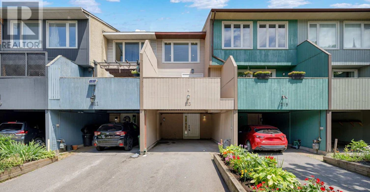 213 Booth Street, Ottawa, ON, K1R 7V4