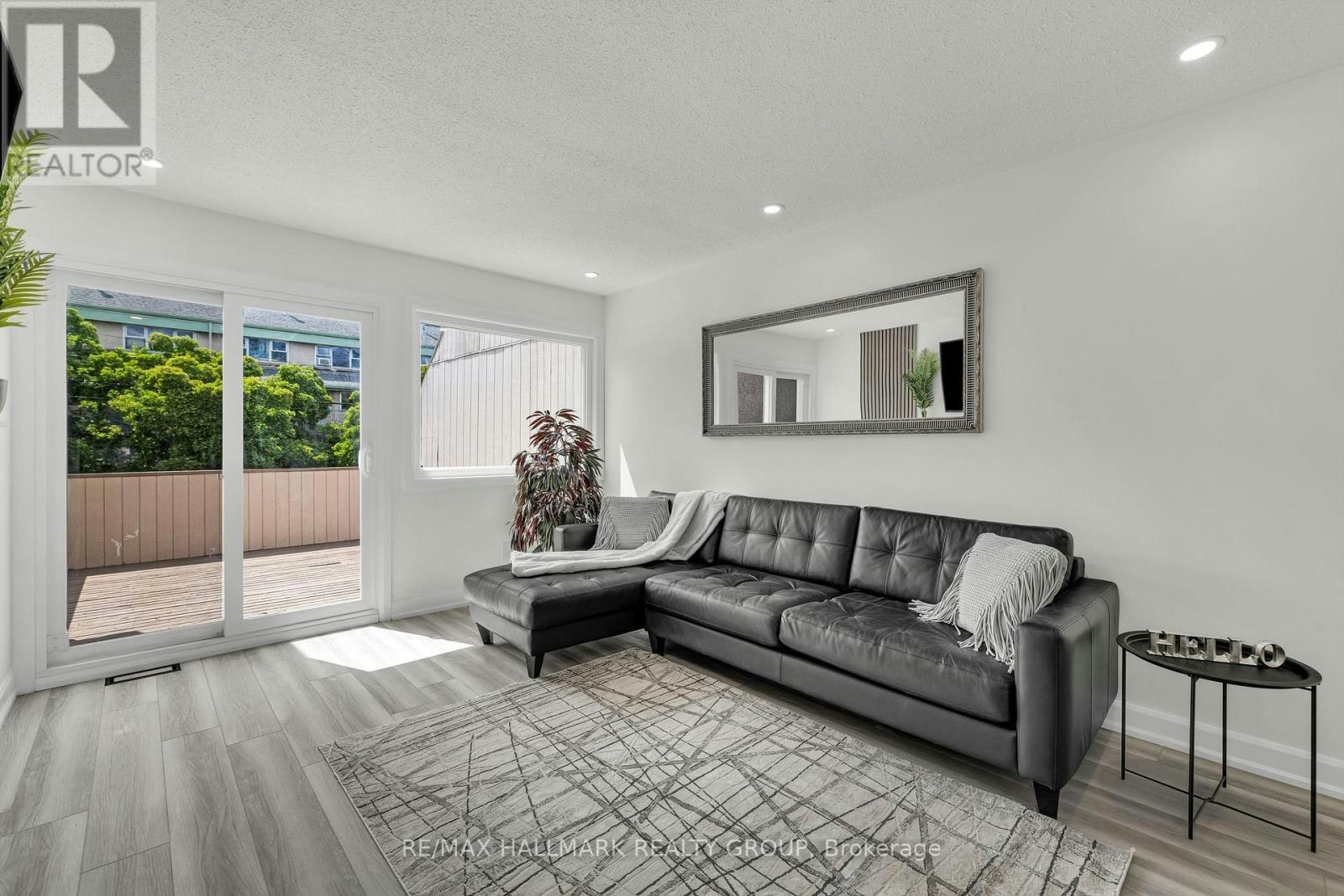 213 Booth Street, Ottawa, ON, K1R 7V4 - 8