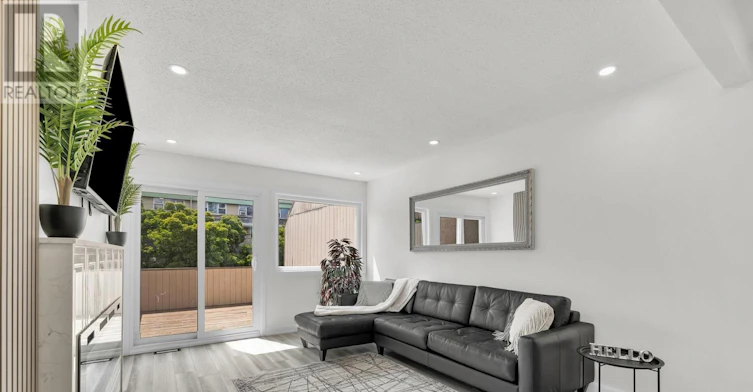 213 Booth Street, Ottawa, ON, K1R 7V4 - 4