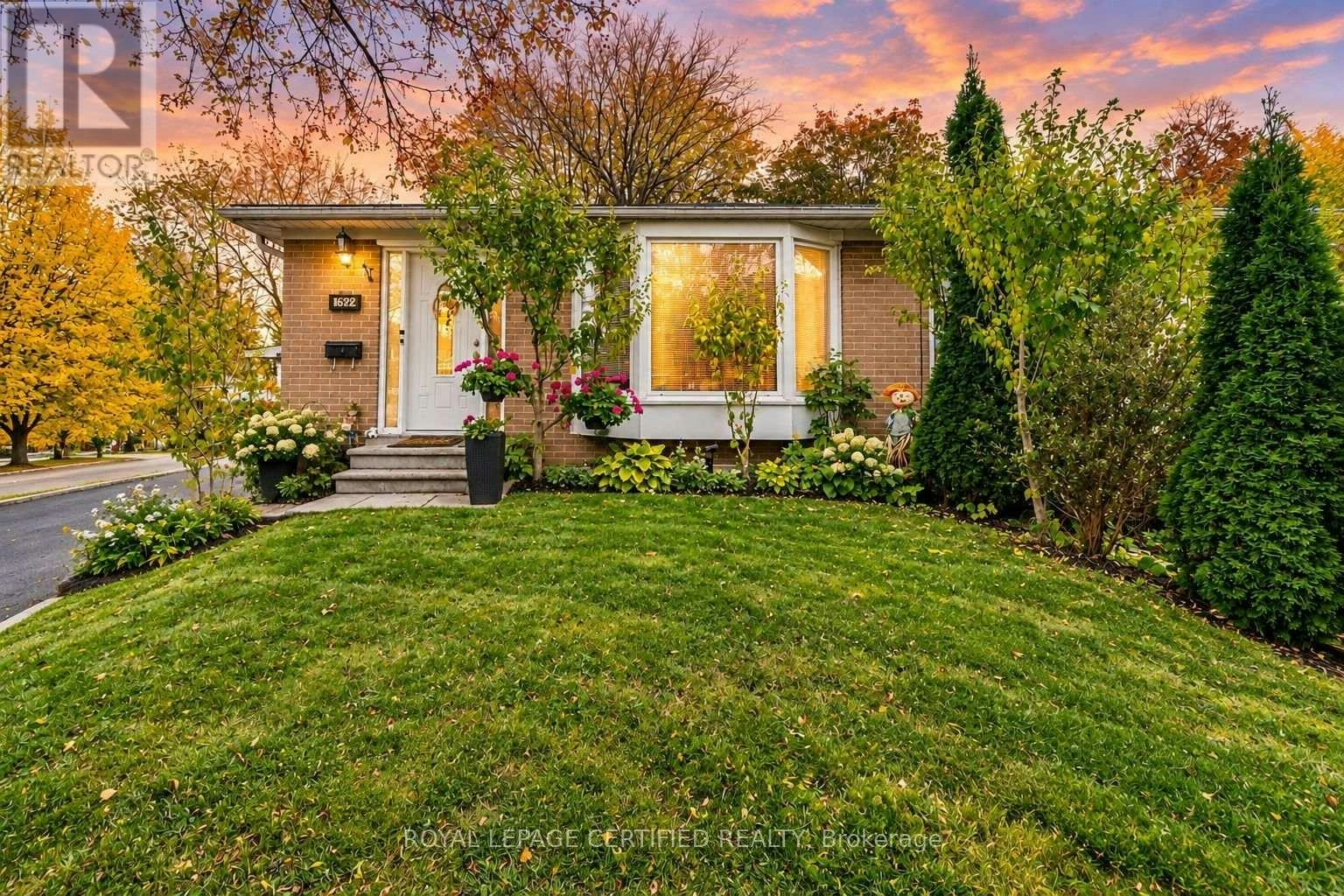 1622 Wavell Crescent, Mississauga, ON, L4X 1X1