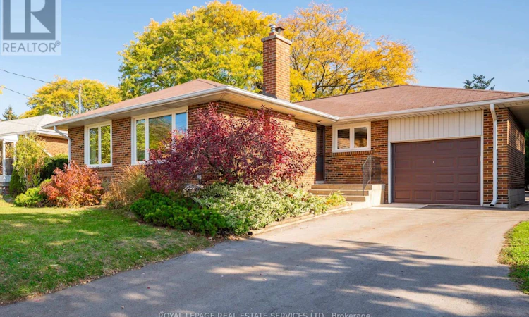 40 Deane Park Drive WEST