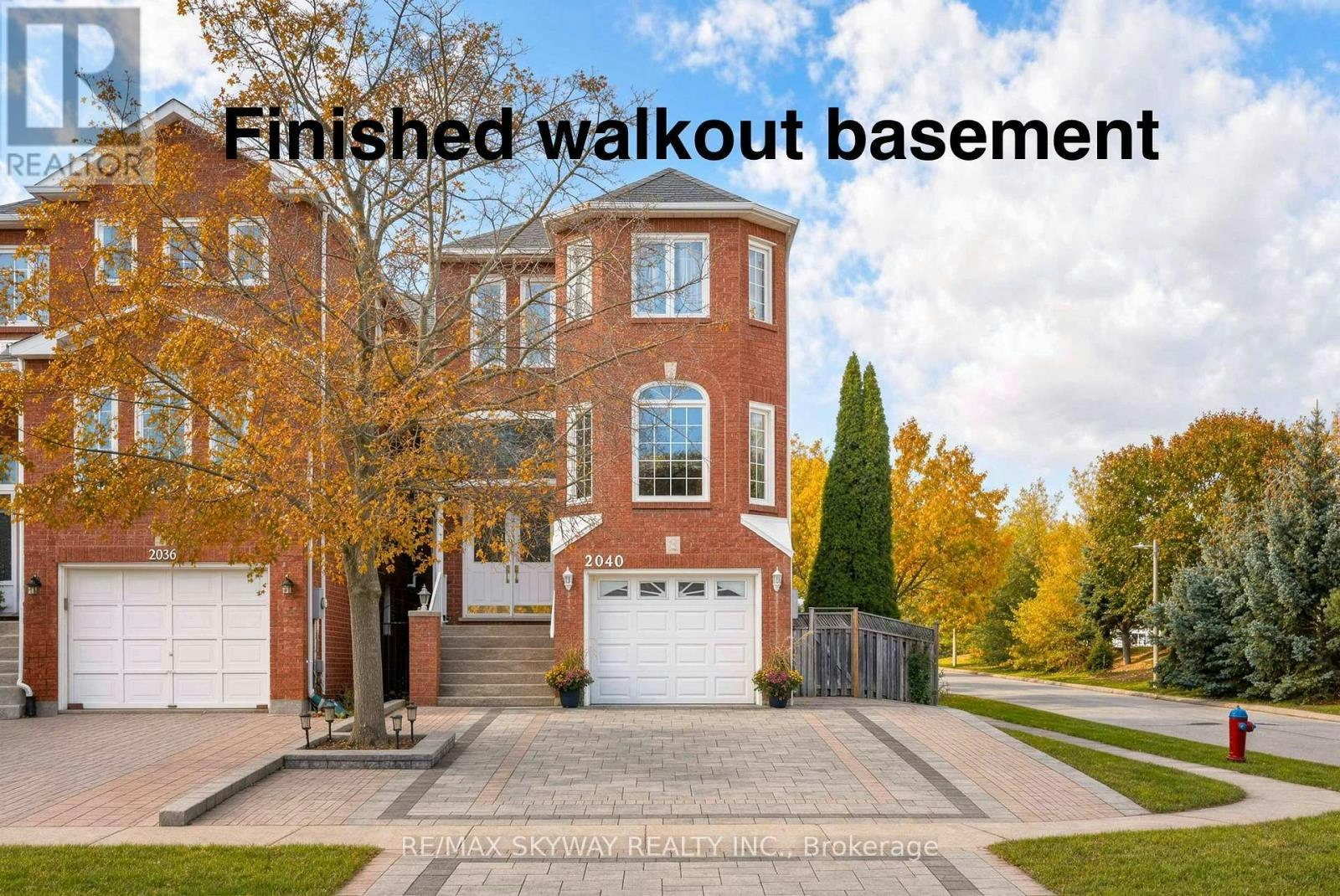 2040 Lumberman Lane, Oakville, ON, L6M 2Z1