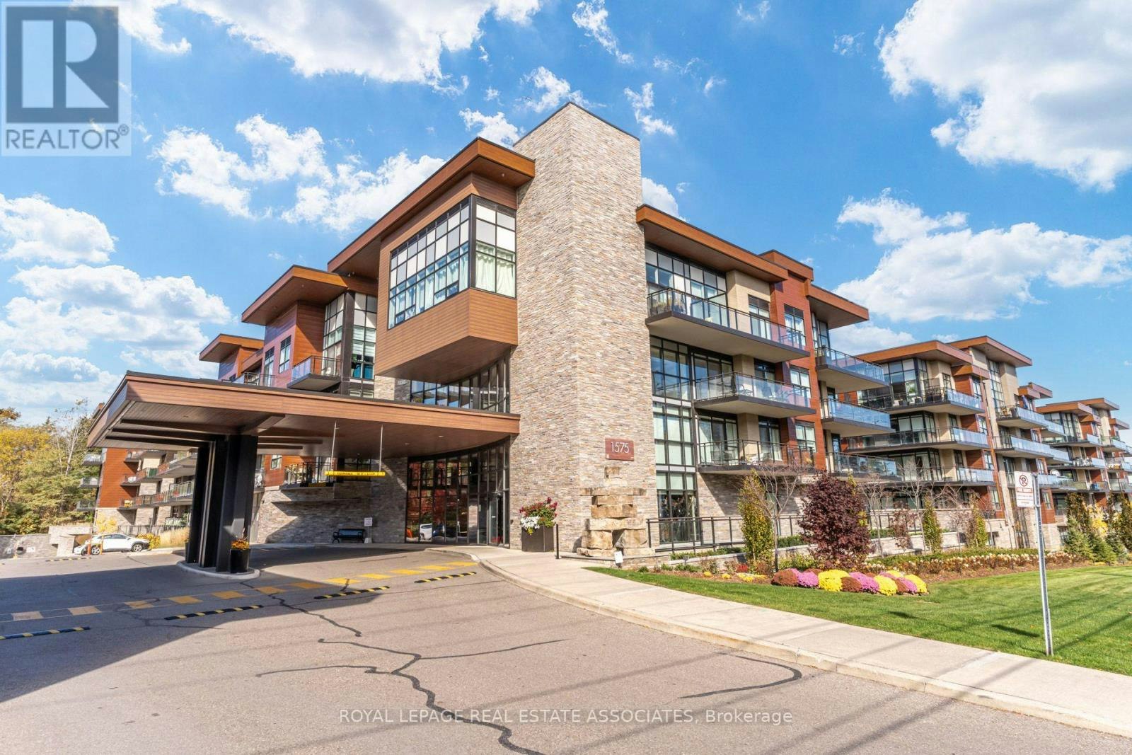 465-1575 Lakeshore Road W, Mississauga, ON, L5J 0B1