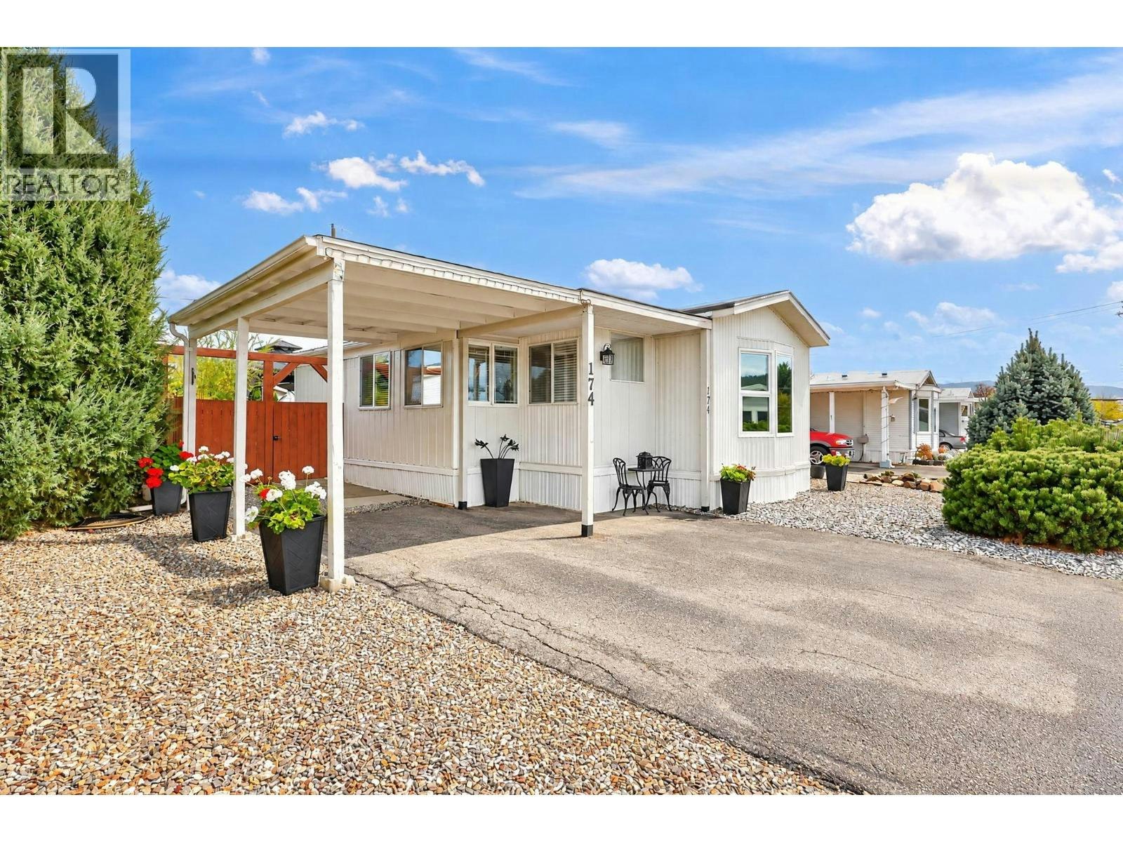 174-720 Commonwealth Road, Kelowna, BC, V4V 1R9