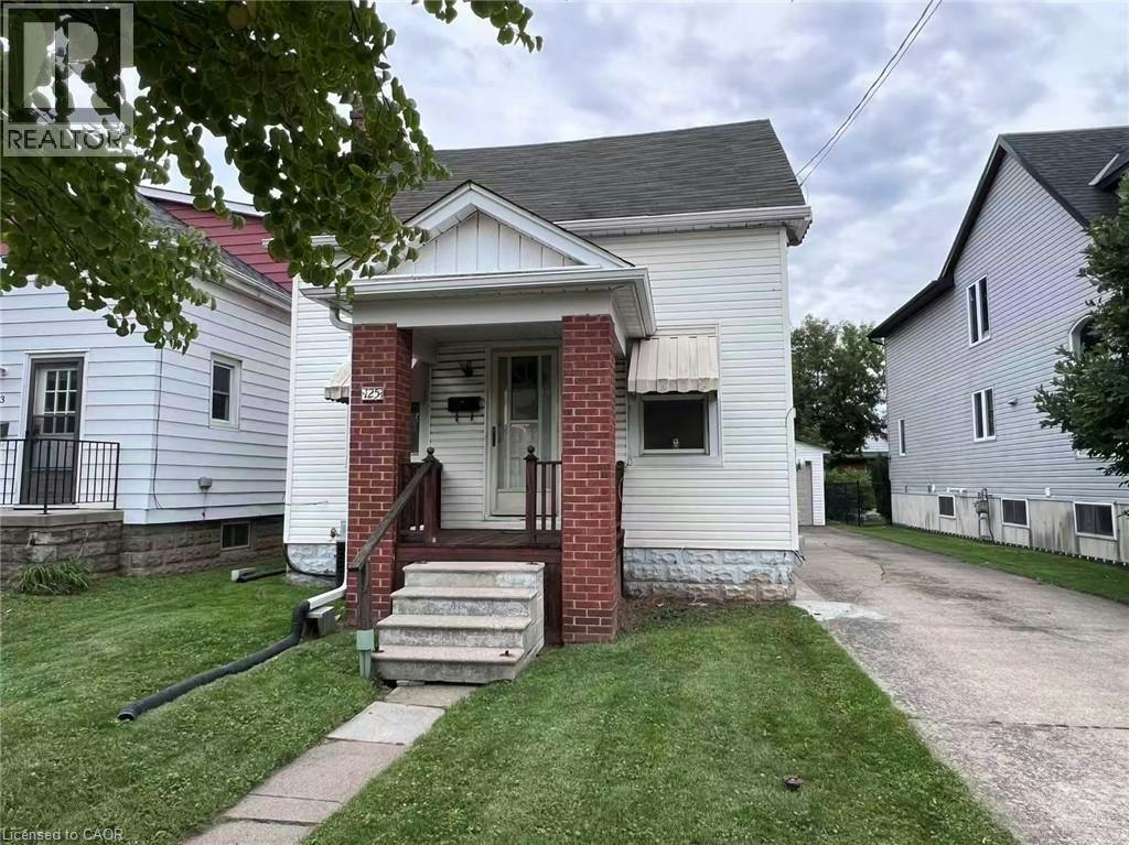 125 Broadway Avenue, Hamilton, ON, L8S 2W2