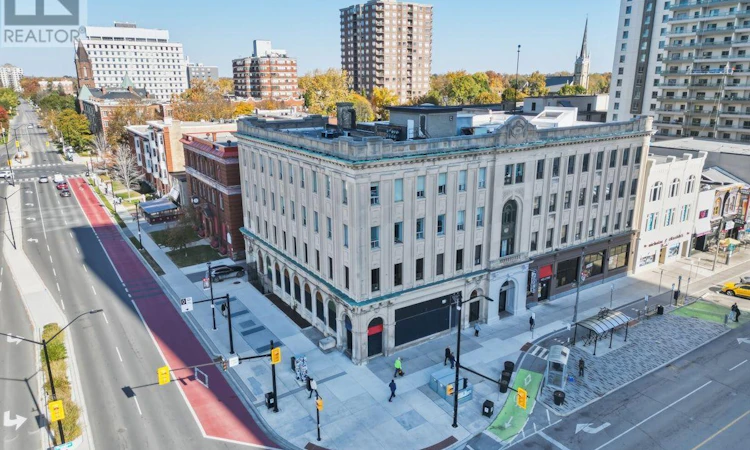 203-272 Dundas Street