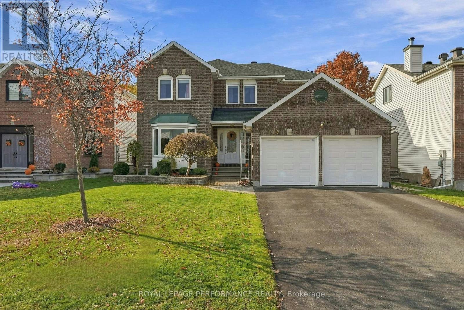 1402 Cheverny Crescent, Ottawa, ON, K4A 3C2