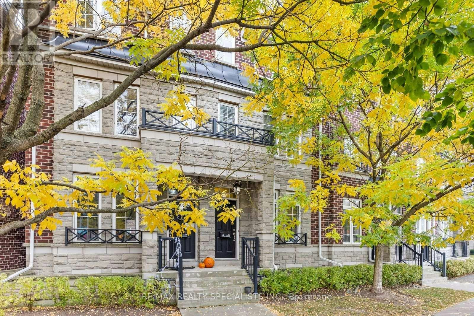 37-99 The Queensway, Toronto, ON, M6S 5B4