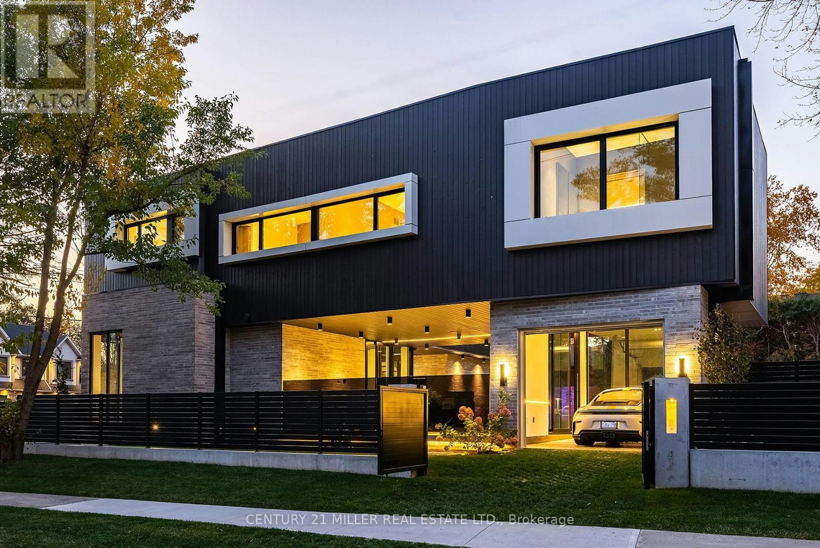239 Jones Street, Oakville, ON, L6L 3G5