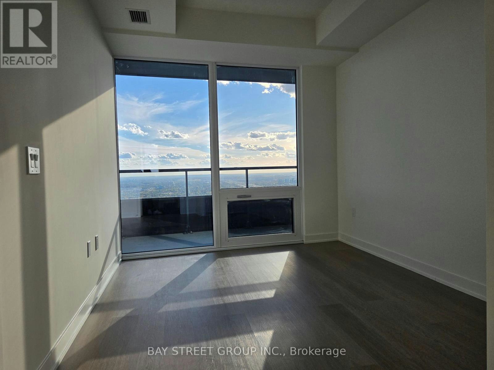 7201-448 Burnhampthrope Road, Mississauga, ON, L5B 0R4 - 7