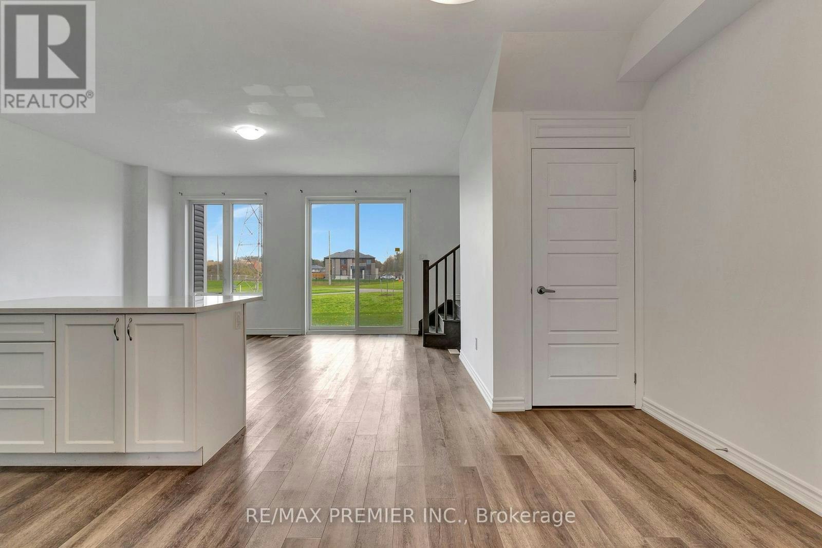 4 Saxony Street, Kitchener, ON, N2R 0S3 - 5