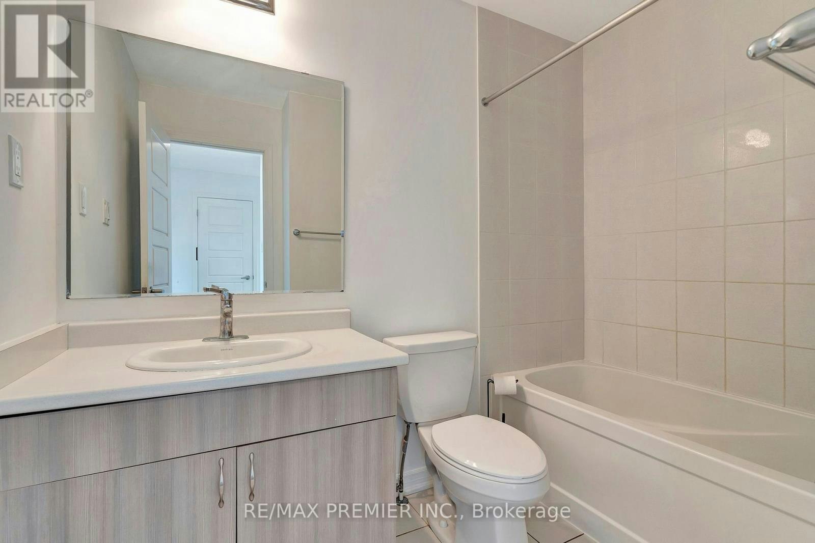 4 Saxony Street, Kitchener, ON, N2R 0S3 - 17