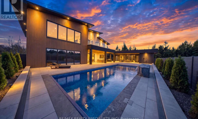 195043 Amaranth Luther Townline EAST