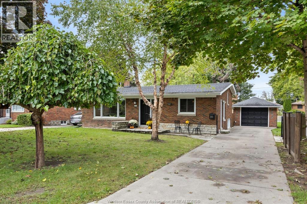 1109 Parkview Avenue, Windsor, ON, N8S 2X8