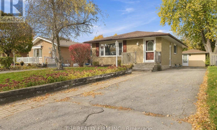 77 Talavera Crescent