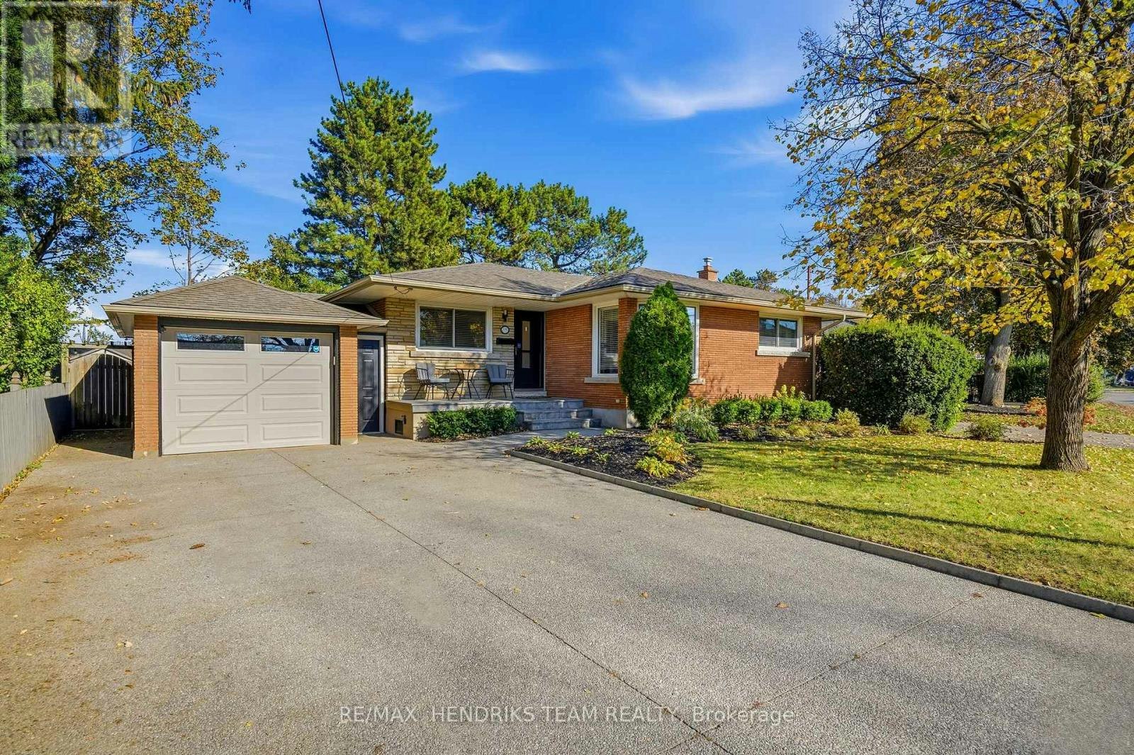 1A Winston Road, St. Catharines, ON, L2M 4R1