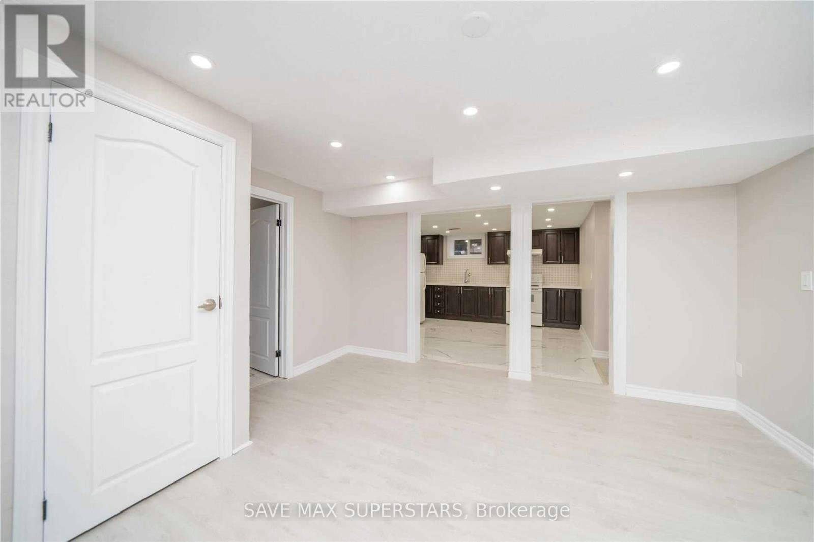 B-372 Adelaide Avenue, Oshawa, ON, L1J 2R6 - 6