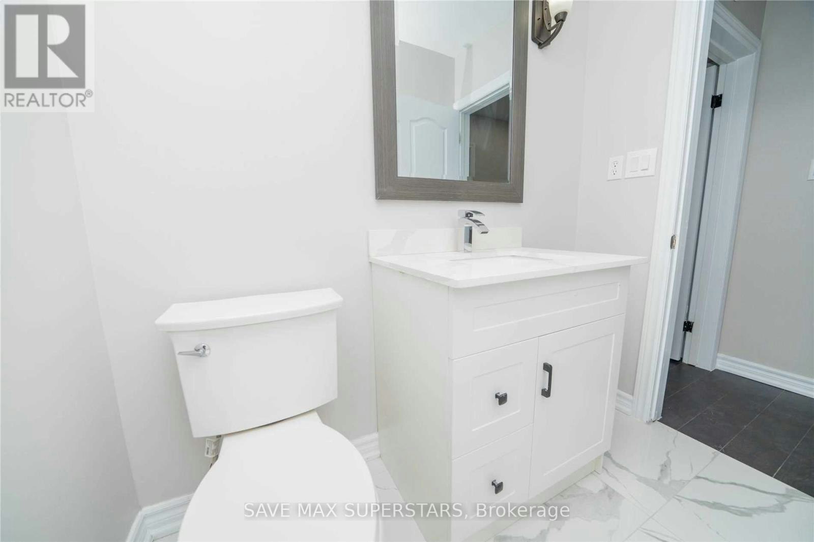 B-372 Adelaide Avenue, Oshawa, ON, L1J 2R6 - 9