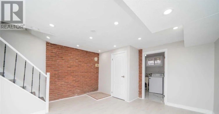 B-372 Adelaide Avenue, Oshawa, ON, L1J 2R6 - 5