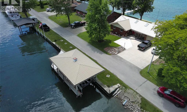 3957 Seaway Road