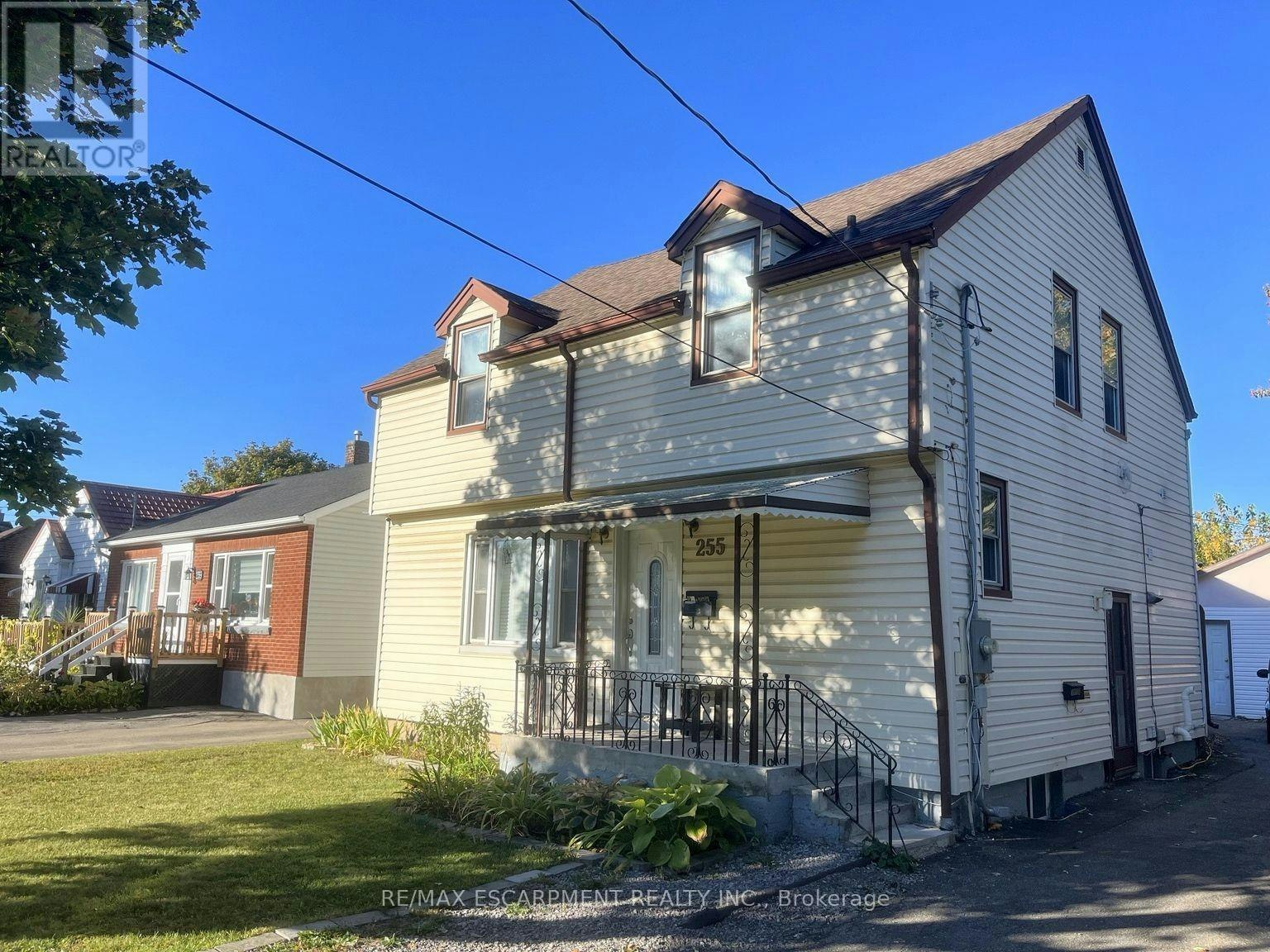 LOWER-255 Wallace Avenue S, Welland, ON, N0A 1L0