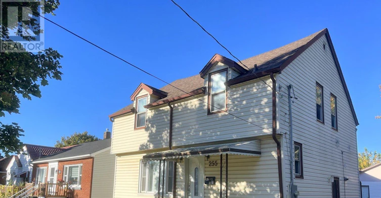 LOWER-255 Wallace Avenue S, Welland, ON, N0A 1L0