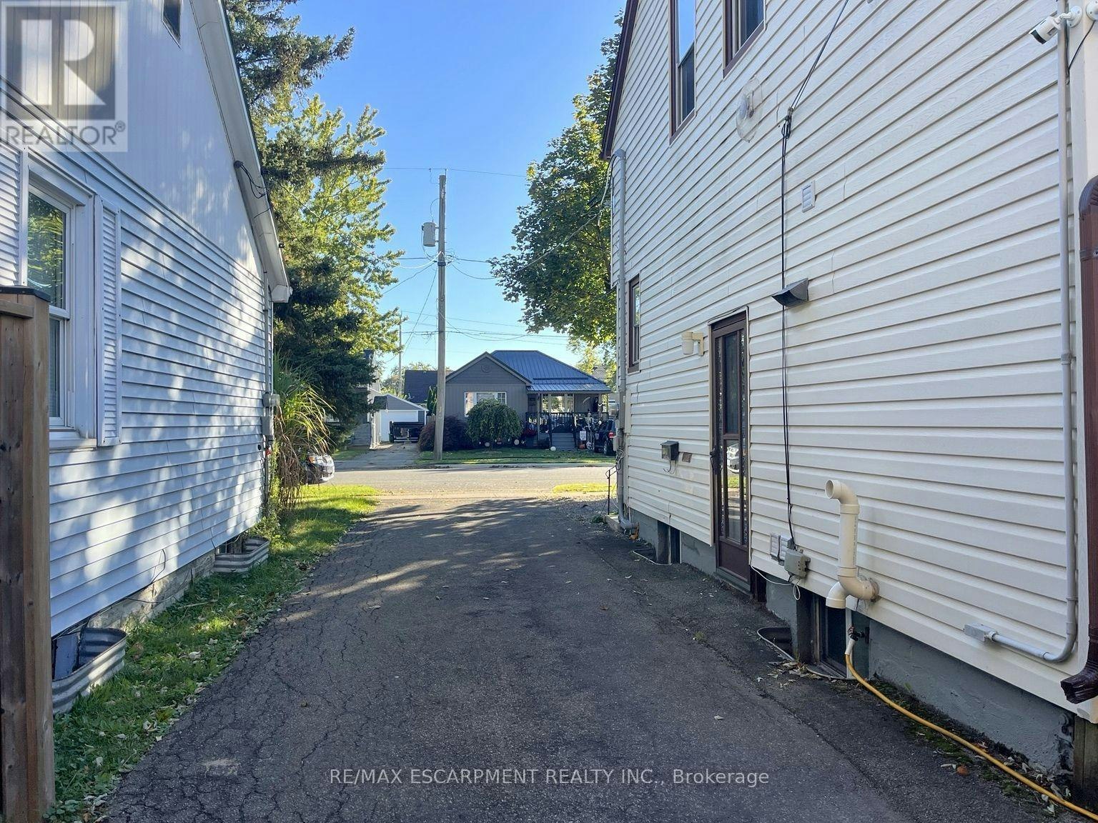 LOWER-255 Wallace Avenue S, Welland, ON, N0A 1L0 - 11