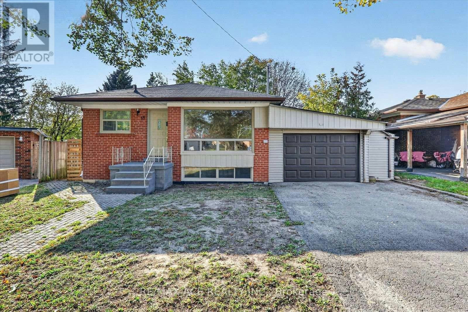 18 Roseglor Crescent, Toronto, ON, M1P 3T6