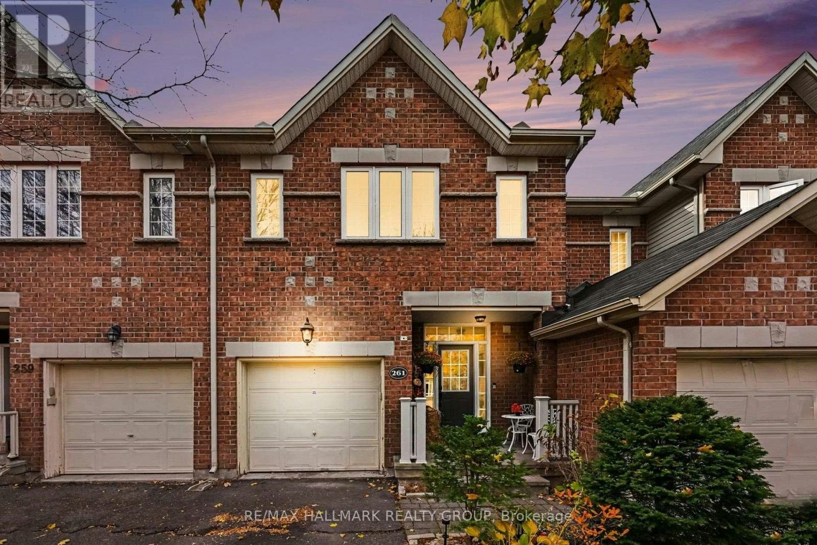 261 Saddlesmith Circle, Ottawa, ON, K2M 2Y9