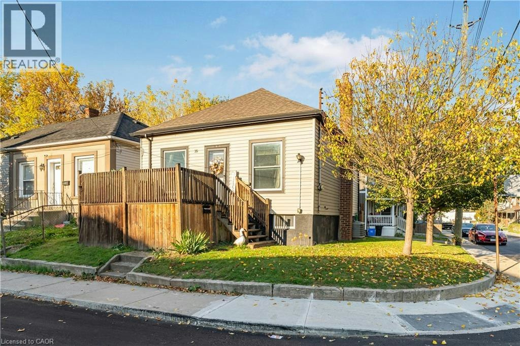 35 Douglas Avenue, Hamilton, ON, L8L 5P7